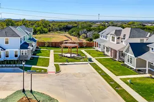 104 Cardinal Woods Ct, Granbury, TX 76049 - Photo 4