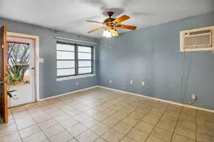 220 Satinwood Dr, Dallas, TX 75217 - Photo 16