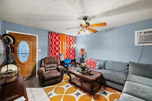 220 Satinwood Dr, Dallas, TX 75217 - Photo 6