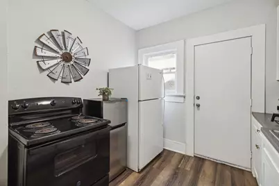 112 W 8th Street, Dallas, TX 75208 - Photo 34