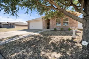 2033 Old Glory Tr, Fort Worth, TX 76134 - Photo 2