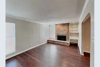 2201 Park Hill Drive, Fort Worth, TX 76110 - Photo 2