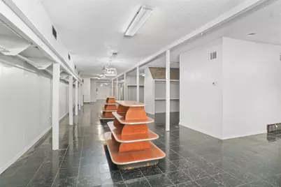 914 Halsell, Bridgeport, TX 76426 - Photo 4