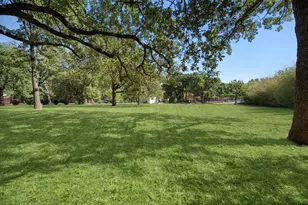 5116 Hidden Oaks Ln, Arlington, TX 76017 - Photo 32