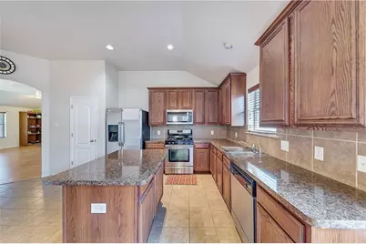 1404 Trading Post Drive, Fort Worth, TX 76131 - Photo 8