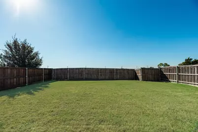 1048 Port Sullivan Drive, Little Elm, TX 75068 - Photo 18