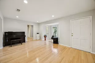 809 Valley Oaks Ln, Arlington, TX 76012 - Photo 6