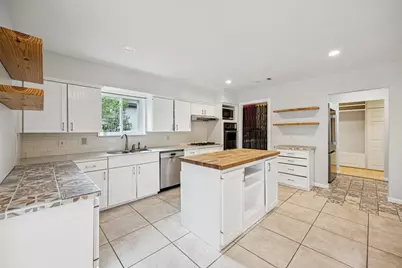 809 Valley Oaks Lane, Arlington, TX 76012 - Photo 10