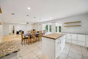 809 Valley Oaks Ln, Arlington, TX 76012 - Photo 12