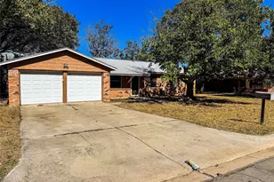 302 Bowles Ct, Kennedale, TX 76060 - Photo 2