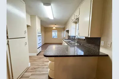 302 Bowles Court, Kennedale, TX 76060 - Photo 6