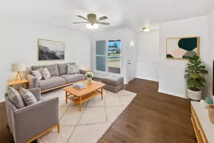 922 Laguna Dr, Garland, TX 75043 - Photo 8