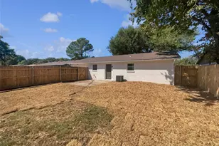 922 Laguna Dr, Garland, TX 75043 - Photo 26