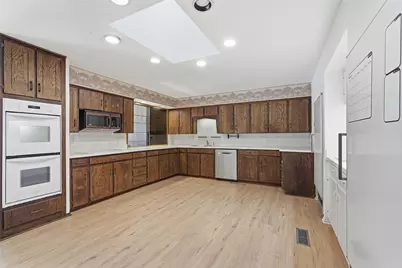 112 Virginia Lane, Arlington, TX 76010 - Photo 12