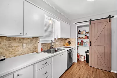 104 Pontiac Drive, Lake Kiowa, TX 76240 - Photo 12