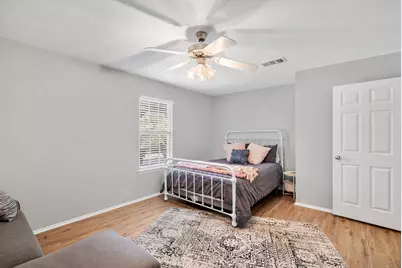 104 Pontiac Drive, Lake Kiowa, TX 76240 - Photo 20