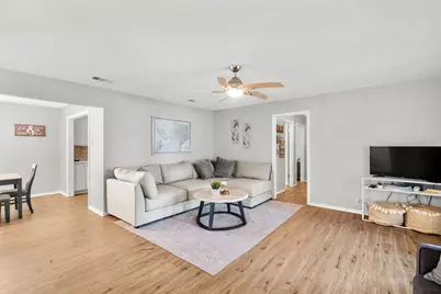 104 Pontiac Drive, Lake Kiowa, TX 76240 - Photo 6