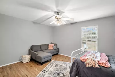 104 Pontiac Drive, Lake Kiowa, TX 76240 - Photo 18