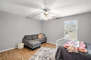 104 Pontiac Dr, Lake Kiowa, TX 76240 - Photo 18