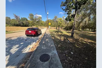 2850 Frost Avenue, Dallas, TX 75215 - Photo 4