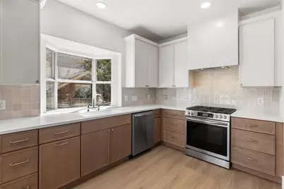 421 Ridge Meade Drive, Lewisville, TX 75067 - Photo 4