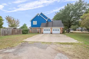 290 Sycamore St, Van, TX 75790 - Photo 38
