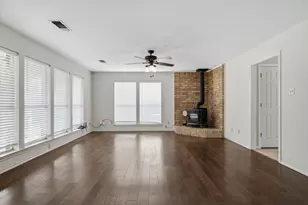 290 Sycamore St, Van, TX 75790 - Photo 8