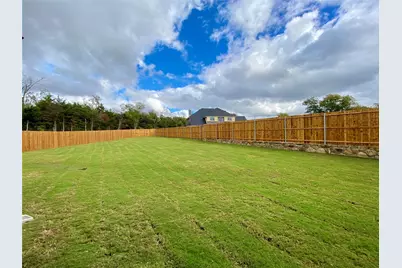 110 Kenilworth Lane, Greenville, TX 75401 - Photo 2