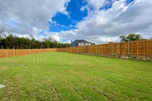 110 Kenilworth Ln, Greenville, TX 75401 - Photo 2