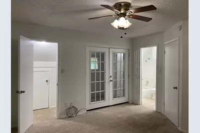 1440 Weiler Boulevard, Fort Worth, TX 76112 - Photo 4