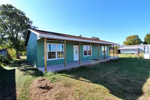 710 E Burleson Ave, Mart, TX 76664 - Photo 2