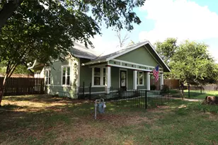 929 Vitalious St, Ranger, TX 76470 - Photo 2