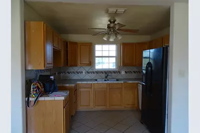330 Avenue M, Anson, TX 79501 - Photo 2