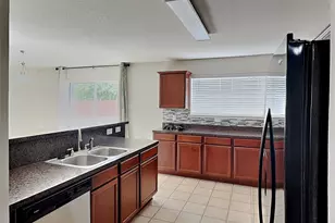 201 Dakota Ridge Dr, Fort Worth, TX 76134 - Photo 4