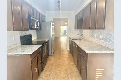 811 Pebble Beach Drive, Garland, TX 75043 - Photo 10