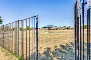 819 Hickory St, Burleson, TX 76028 - Photo 24