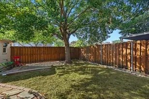 1112 Heather Ln, Carrollton, TX 75010 - Photo 40