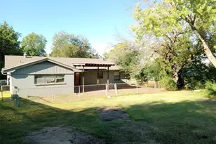 202 Brookhaven Terrace, Commerce, TX 75428 - Photo 16