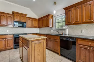 110 Crestway Dr, Cedar Hill, TX 75104 - Photo 12