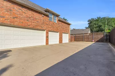 9 Royal Oaks Circle, Denton, TX 76210 - Photo 38