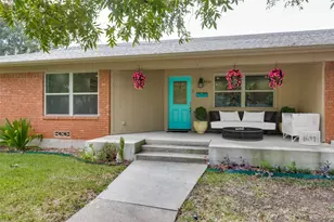 4200 Elmwood Dr, Benbrook, TX 76116 - Photo 2