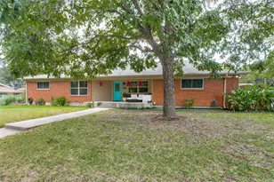 4200 Elmwood Dr, Benbrook, TX 76116 - Photo 1