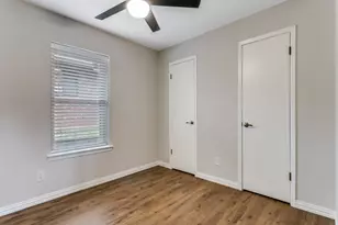 2521 Lone Star Ln, Grapevine, TX 76051 - Photo 18