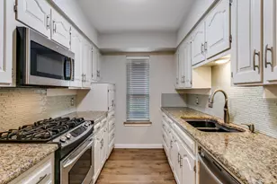 2521 Lone Star Ln, Grapevine, TX 76051 - Photo 10