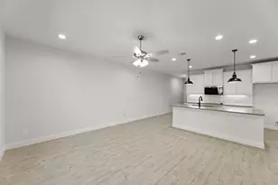 6945 Mustang Isle Dr, Dallas, TX 75228 - Photo 10