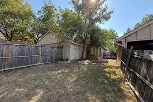 1803 Sherwood Pl, Carrollton, TX 75006 - Photo 4