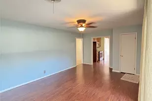 1107 Blanton St, Sherman, TX 75092 - Photo 2