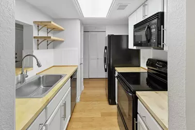 1609 Marsh Lane #111, Carrollton, TX 75006 - Photo 4