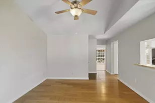 1609 Marsh Ln, Carrollton, TX 75006 - Photo 16