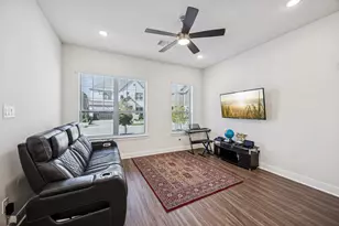 3123 Cliff Swallow Ln, Arlington, TX 76005 - Photo 4